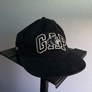 GAP BKc Black Embroidered Flat-Brim Hat - New